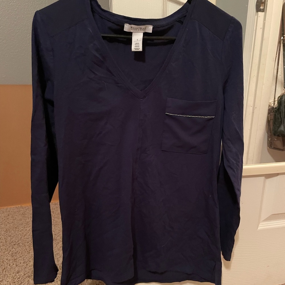 Womens long sleeve vneck pocket shirt